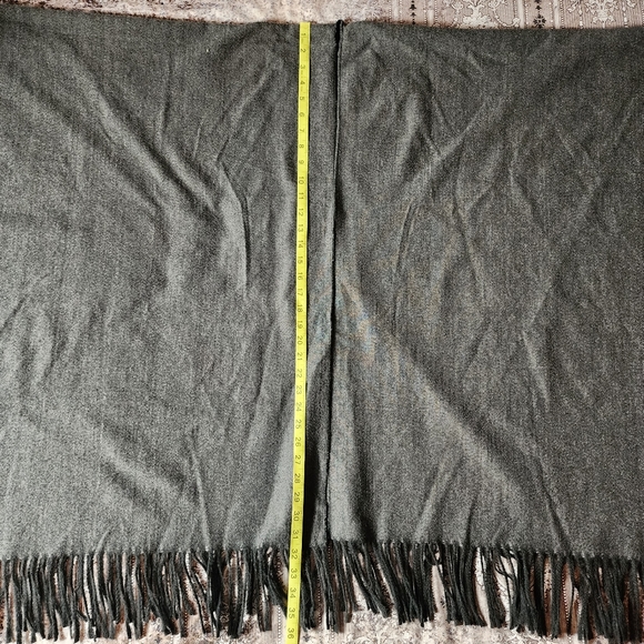 Open-Front Grey Black Fringe Tassel Wrap - Picture 6 of 6